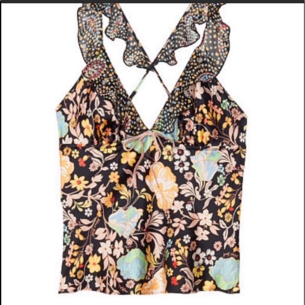 V S FLOUNCY PAJAMAS SET NWT - Picture 4 of 12